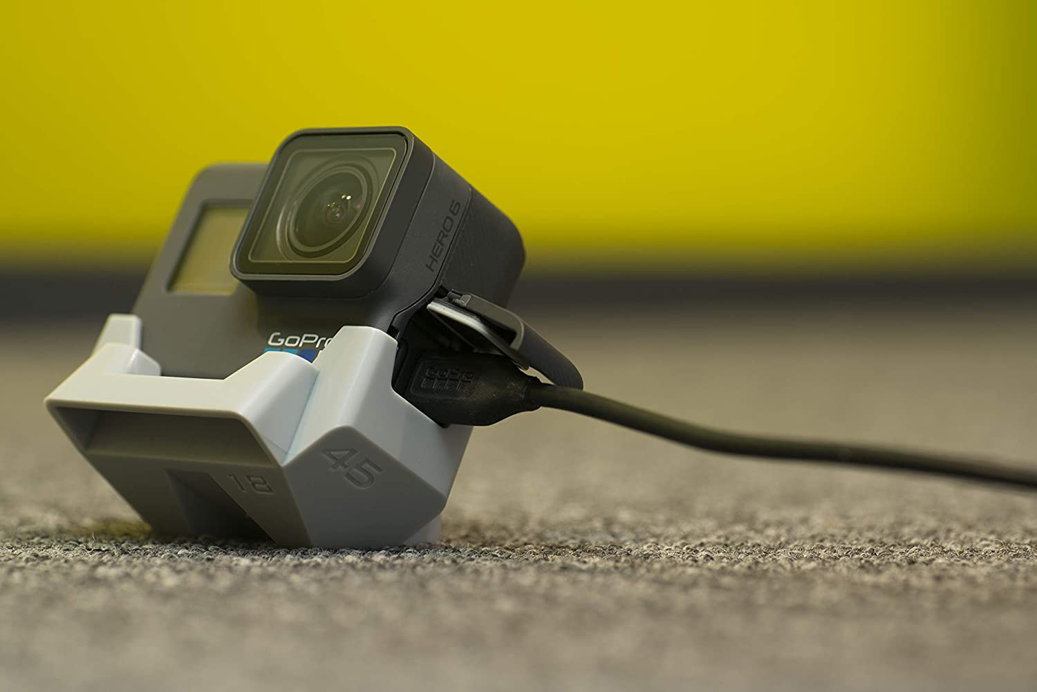 0a9839e2274cad84eb2771de1015262e.jpeg ROGETI Slopes - Instant Action Camera Stand Compatible with GoPro Hero 5, Hero 6 and Hero 7