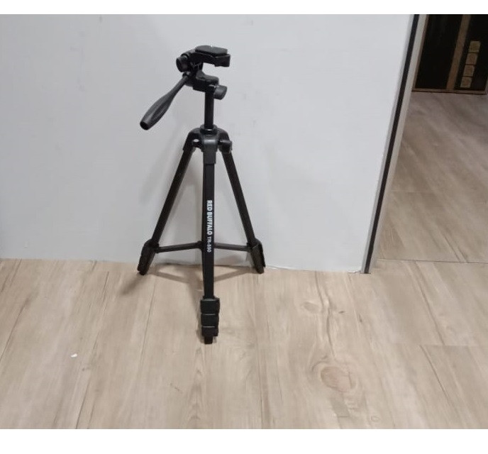 Red Buffalo TR-550 Tripod for camera