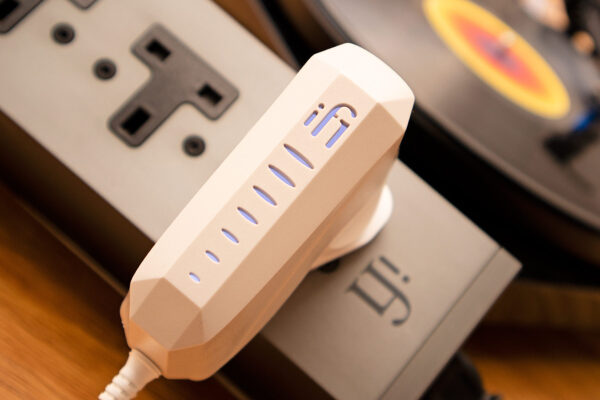 [PRE-ORDER 30 Days] iFi iPower X Low Noise Power Supply DC Adapter Active Noise Cancellation II