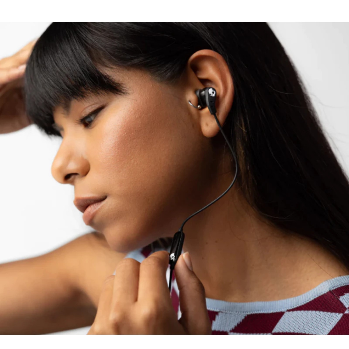 46ac6111d22630d86204084237f0eb11.jpeg Skullcandy Set USB-C Wired Sport Earbuds with Microphone - IPX4 Sweat & Water Resistant - USB-C Connectivity